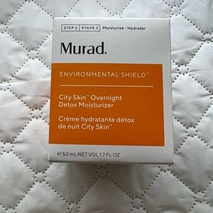Detoxify and revitalize skin overnight
